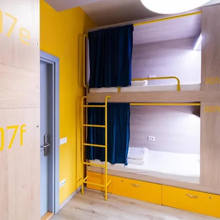 Stories Hub Hostel * Leopoli