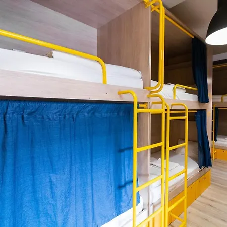 Albergue Stories Hub Hostel *