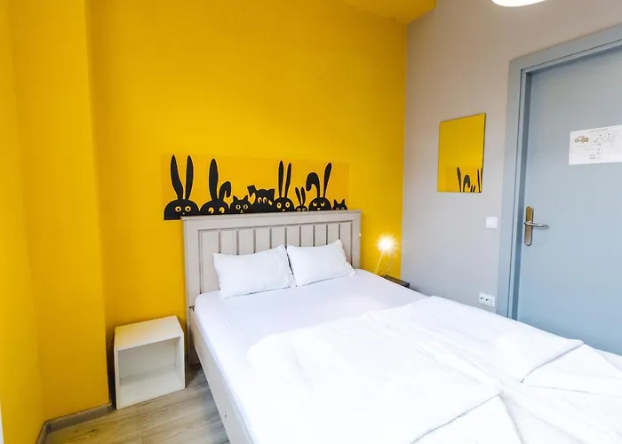 Stories Hub Hostel Albergue Lviv